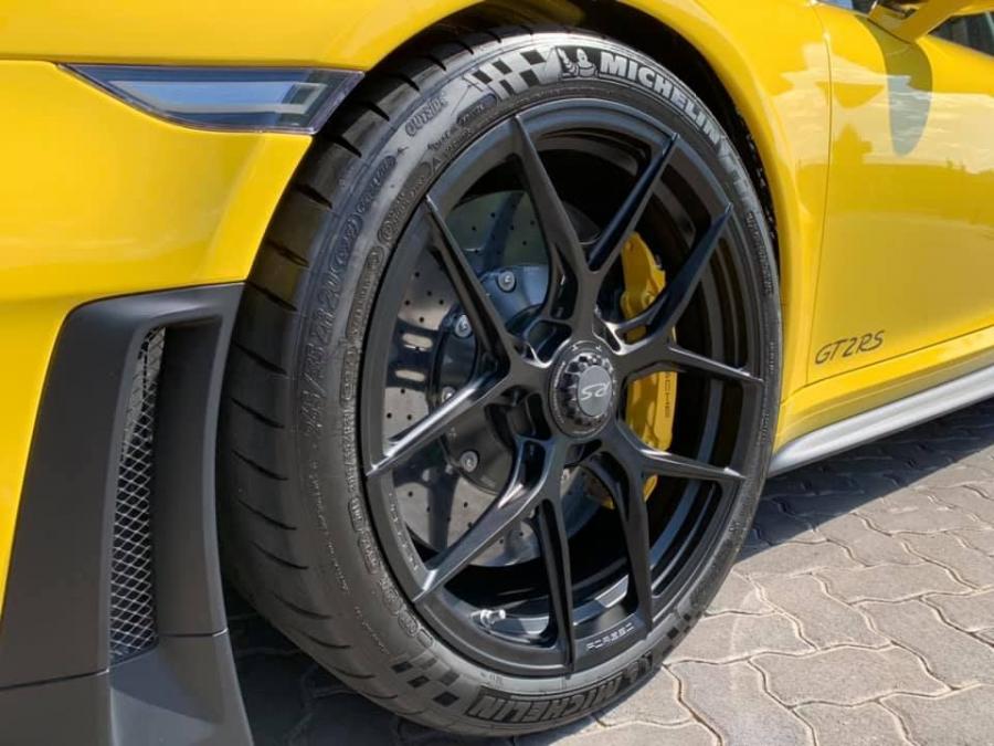 Колеса Porsche 911 GT2 RS by RACE! 2019 года  (фото 10 из 14)